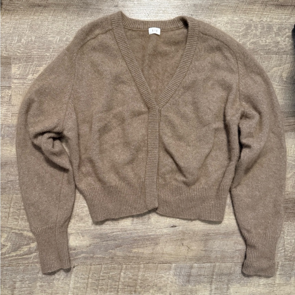 Elegant Tan V-Neck Women's Sweater